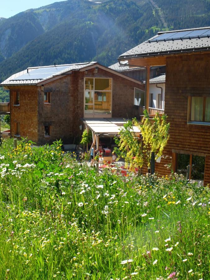 Berglandhof Hotel Ernen Eksteriør bilde